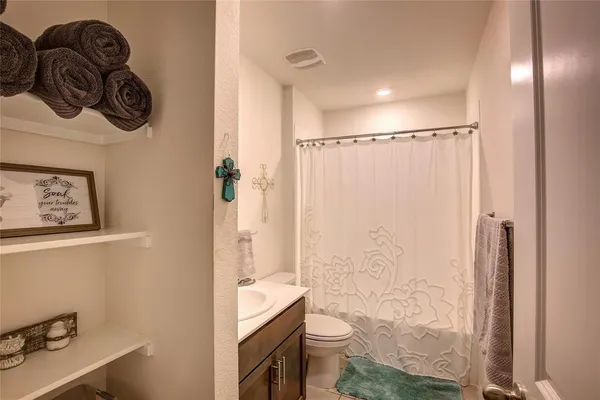 $2,400 | 1004 Basswood Lane, Royse City, TX 75189