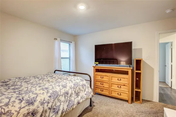 $2,400 | 1004 Basswood Lane, Royse City, TX 75189
