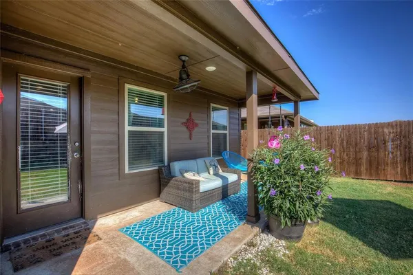 $2,400 | 1004 Basswood Lane, Royse City, TX 75189