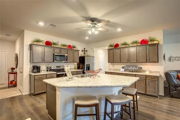 $2,400 | 1004 Basswood Lane, Royse City, TX 75189