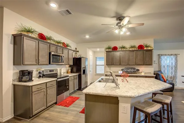 $2,400 | 1004 Basswood Lane, Royse City, TX 75189