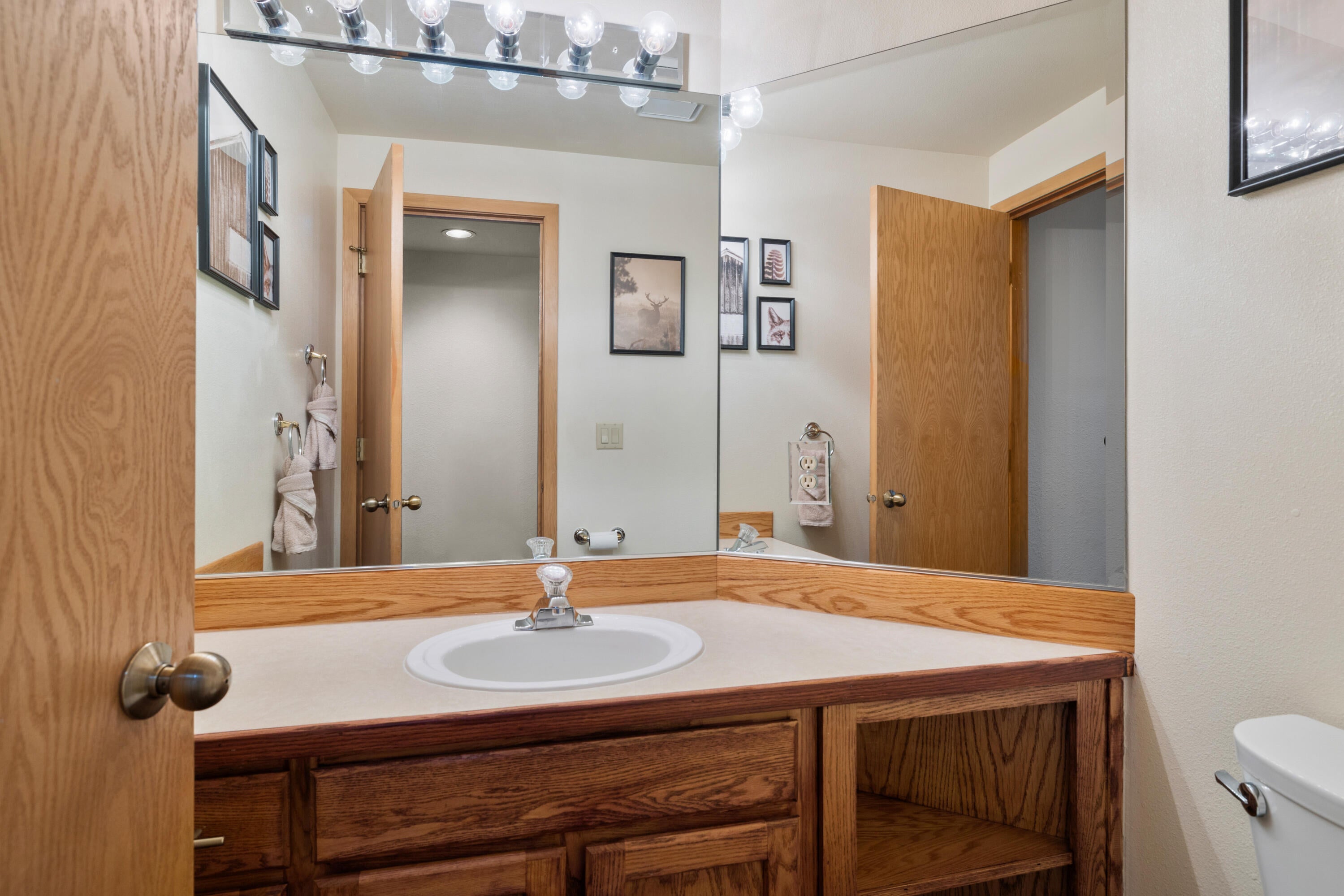 17760 West Core Road, Unit 16 Sunriver, OR 97707 - Photo 13 of 41 14-1866_250320_JILLROSELL