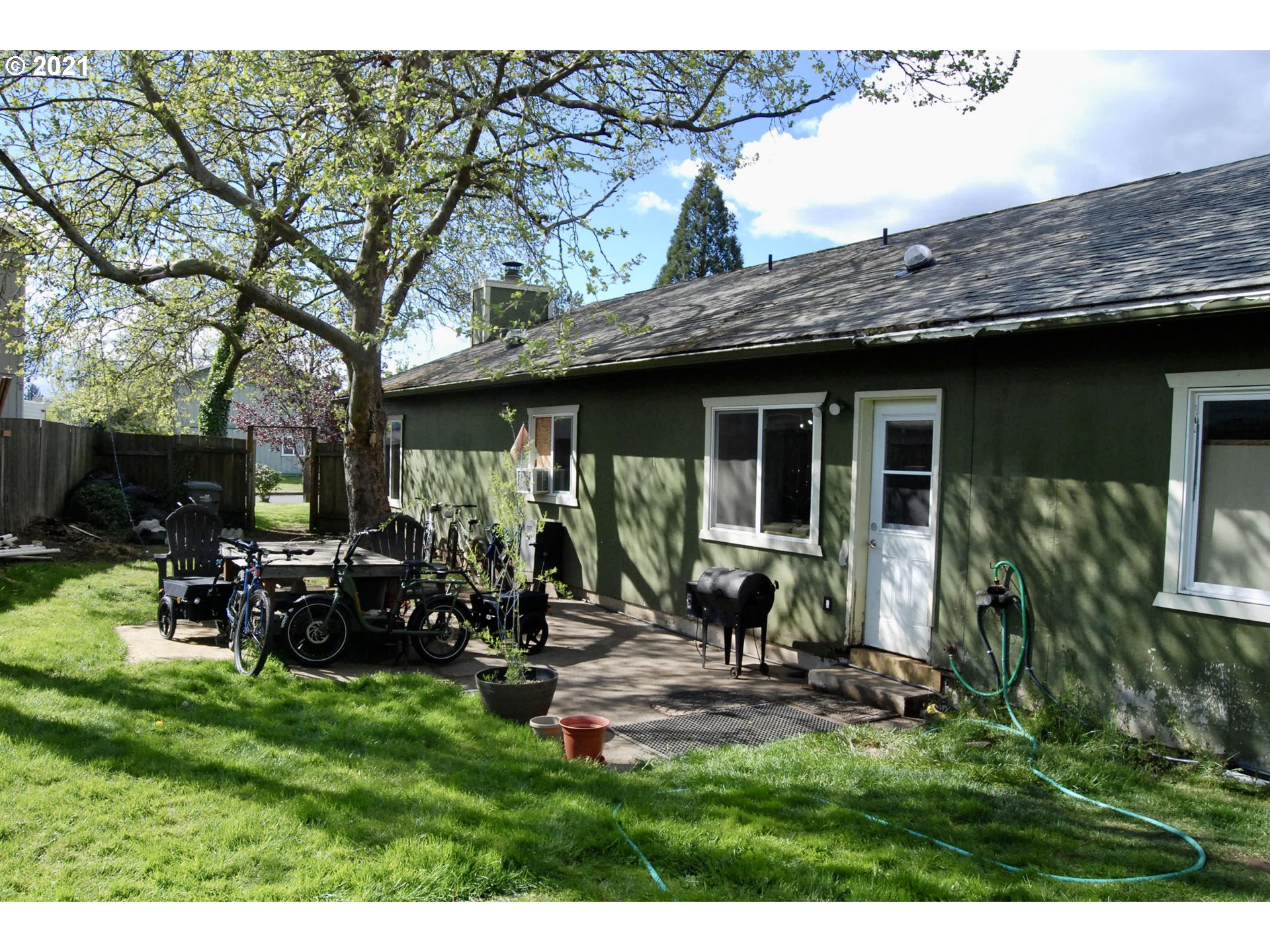 307 72nd Street Springfield, OR 97478 - Photo 13 of 17 Gallery Image 13