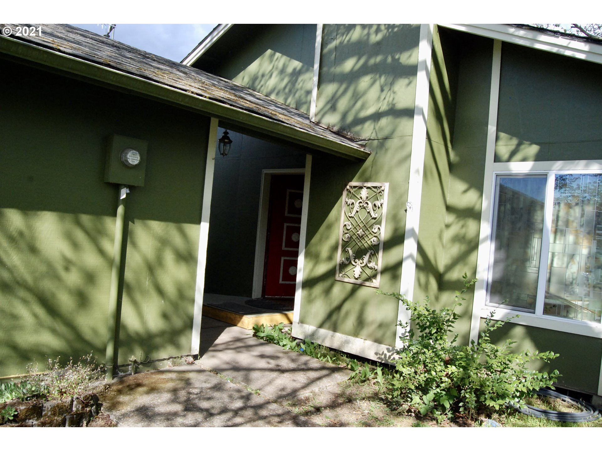 307 72nd Street Springfield, OR 97478 - Photo 3 of 17 Gallery Image 3