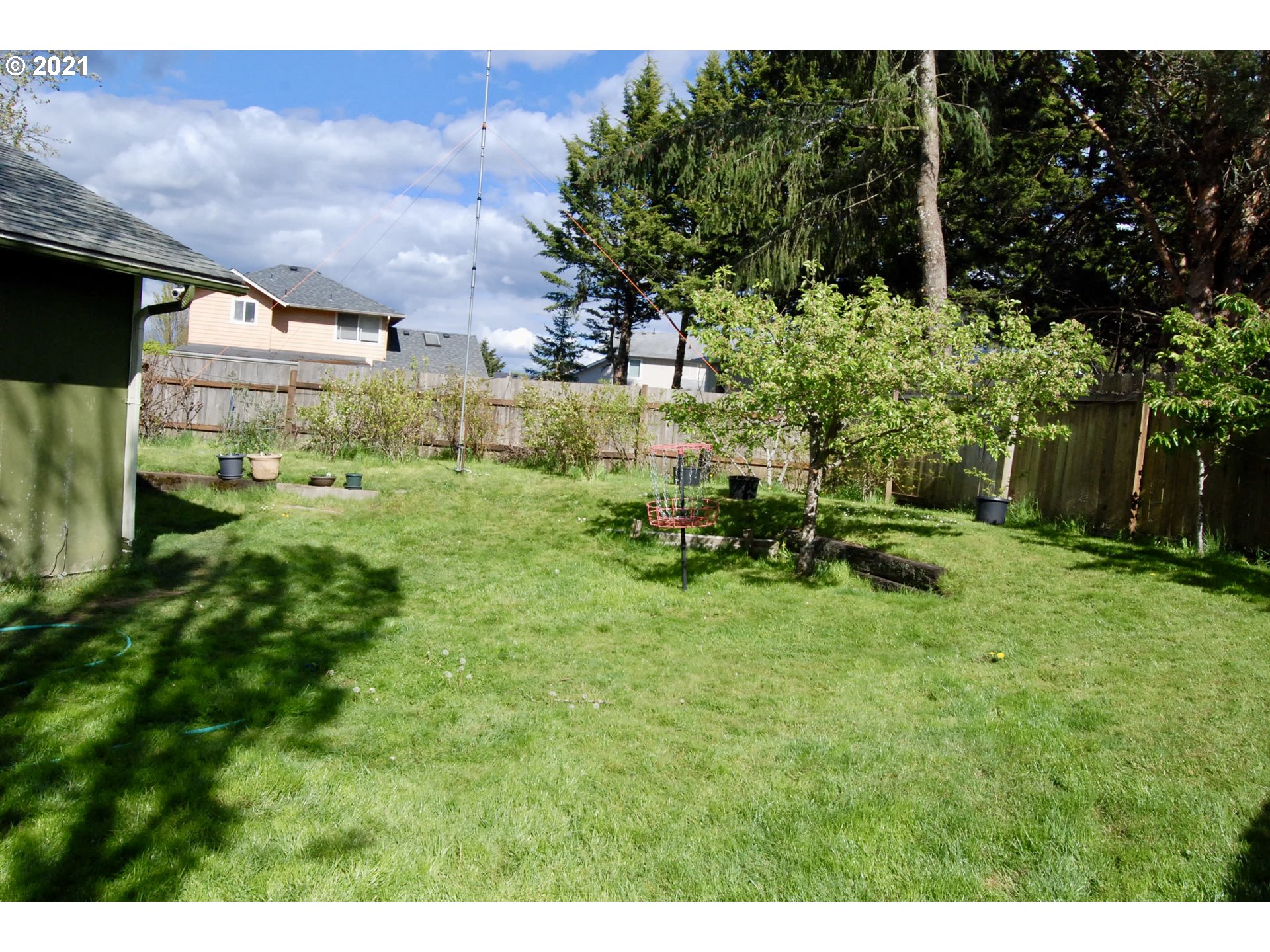 307 72nd Street Springfield, OR 97478 - Photo 8 of 17 Gallery Image 8