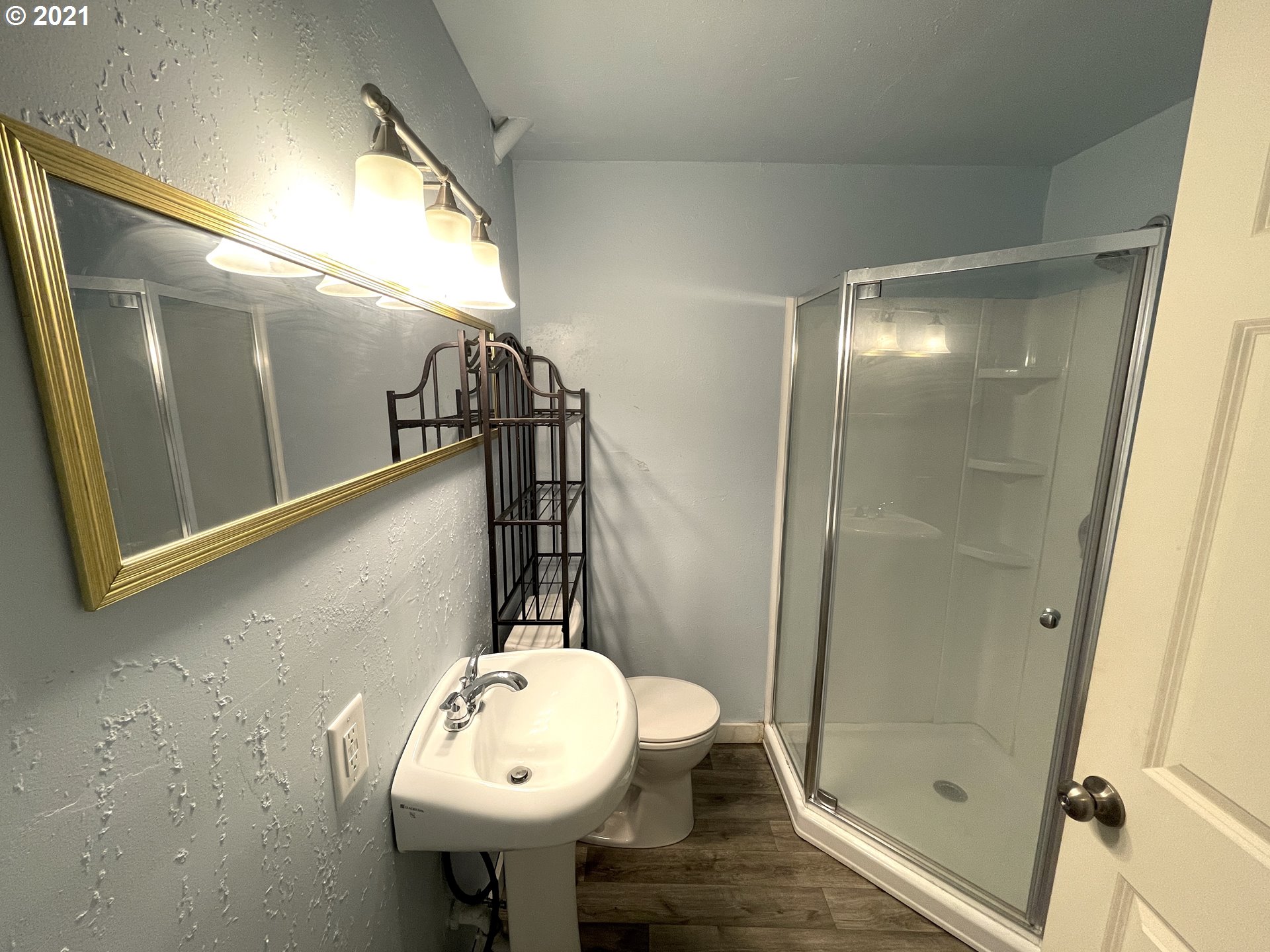 1457 Parker Street Springfield, OR 97477 - Photo 13 of 21