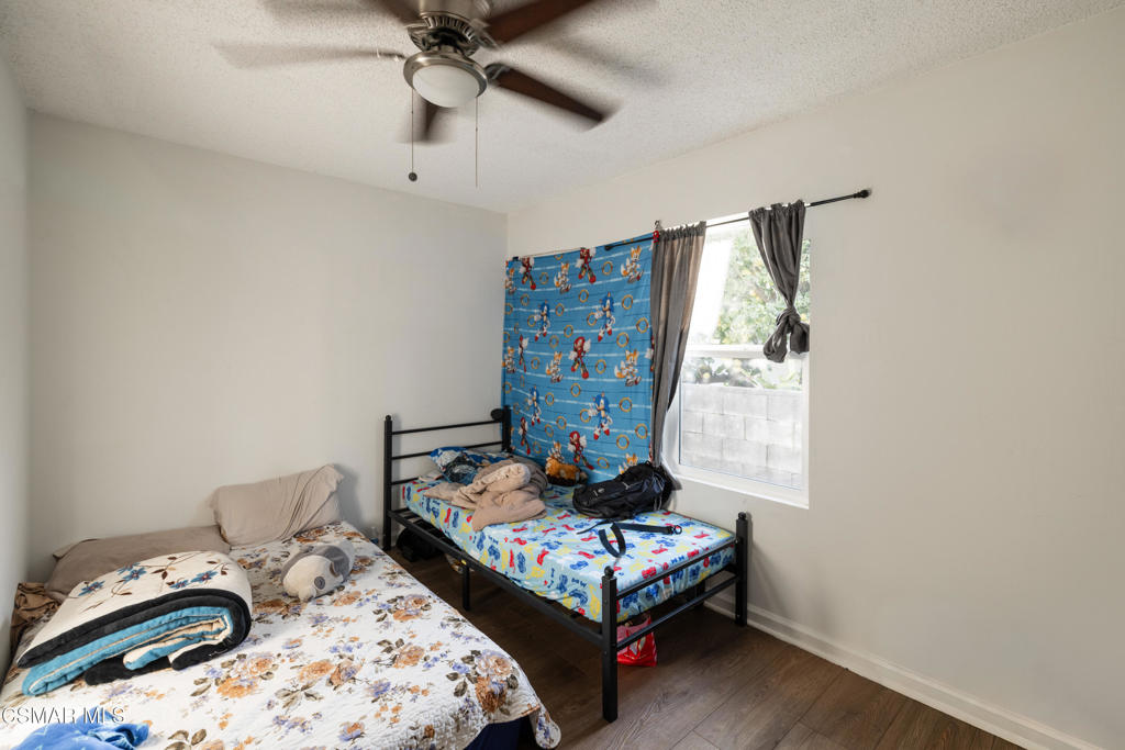 2345 Bryson Place Simi Valley, CA 93065 - Photo 32 of 36