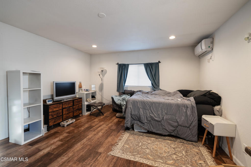2345 Bryson Place Simi Valley, CA 93065 - Photo 34 of 36
