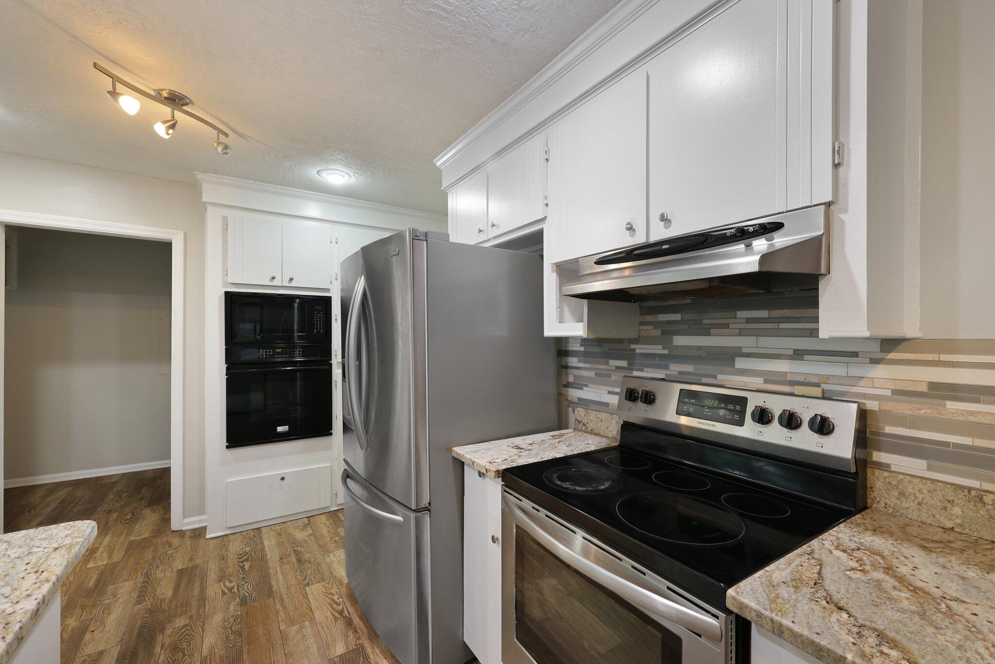 105 Londonderry Road Goose Creek, SC 29445 - Photo 17 of 65 47-web-or-mls-550A8475