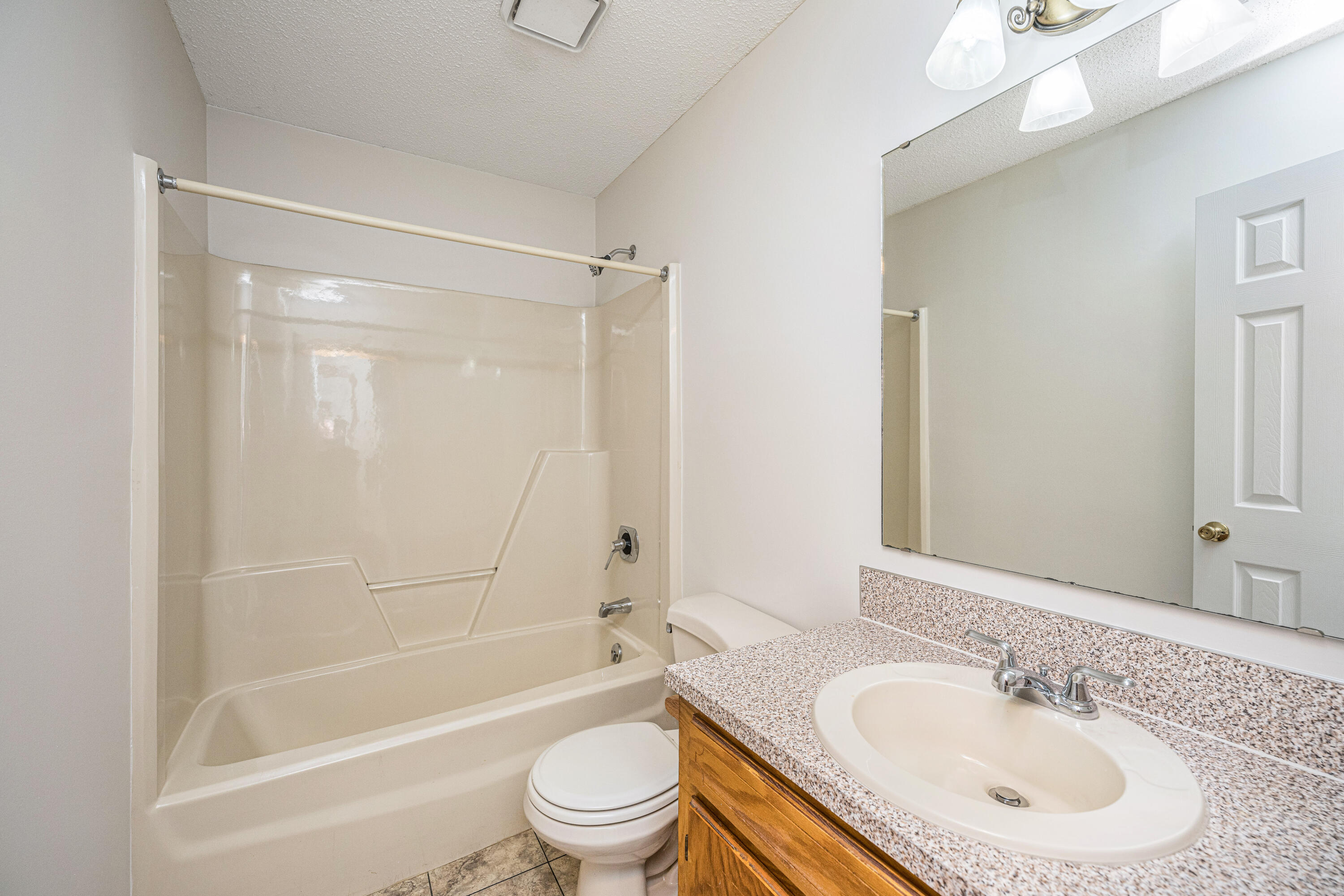 3337 Pinewood Drive Ladson, SC 29456 - Photo 19 of 38 3337PinewoodDr024