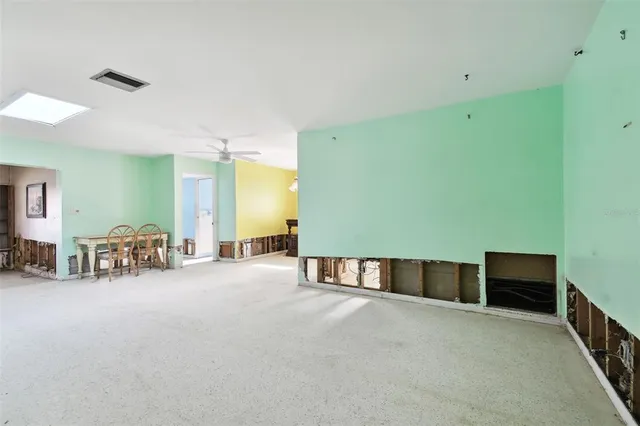 a view of a livingroom with furniture