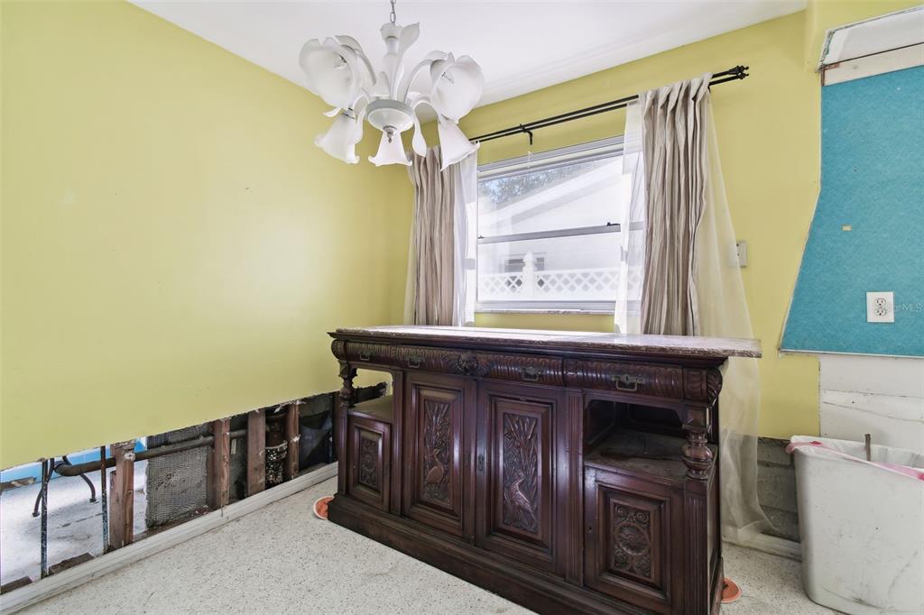 545 Lillian Drive Madeira Beach, FL 33708 - Photo 21 of 100