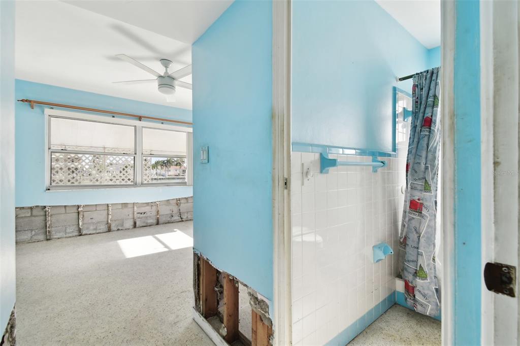 545 Lillian Drive Madeira Beach, FL 33708 - Photo 30 of 100