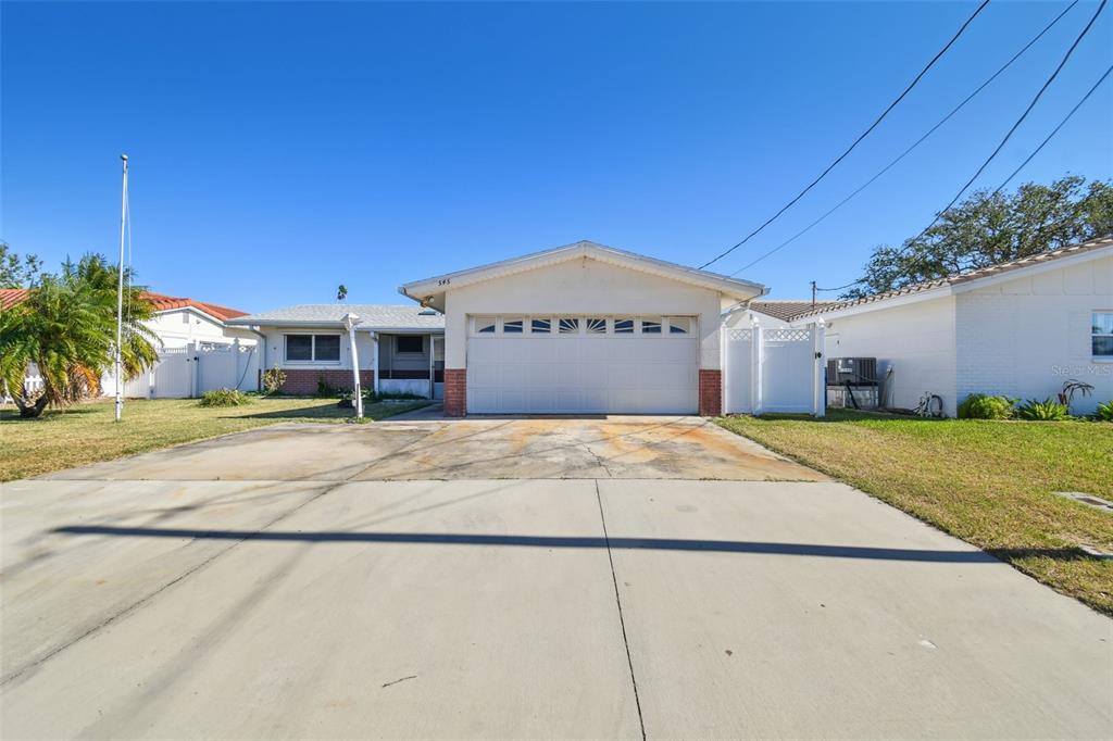 545 Lillian Drive Madeira Beach, FL 33708 - Photo 5 of 100