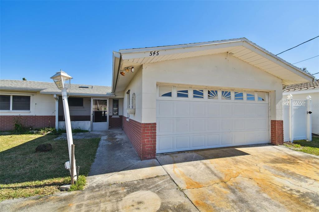 545 Lillian Drive Madeira Beach, FL 33708 - Photo 8 of 100