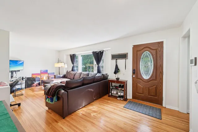 $380,000 | 3624 Pennsylvania Avenue South, St. Louis Park, MN 55426