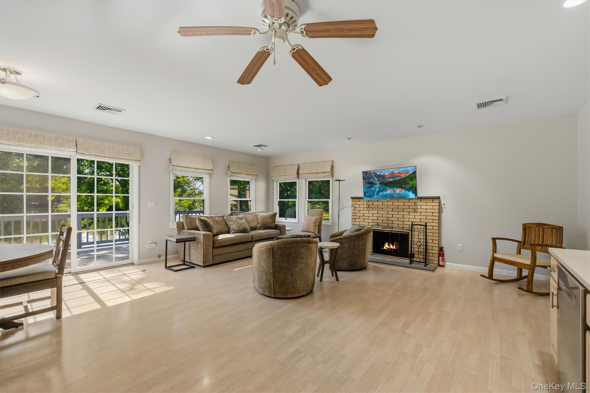 136 Lake Road New Windsor, NY 12553 - Photo 8 of 46 Gallery Image 8
