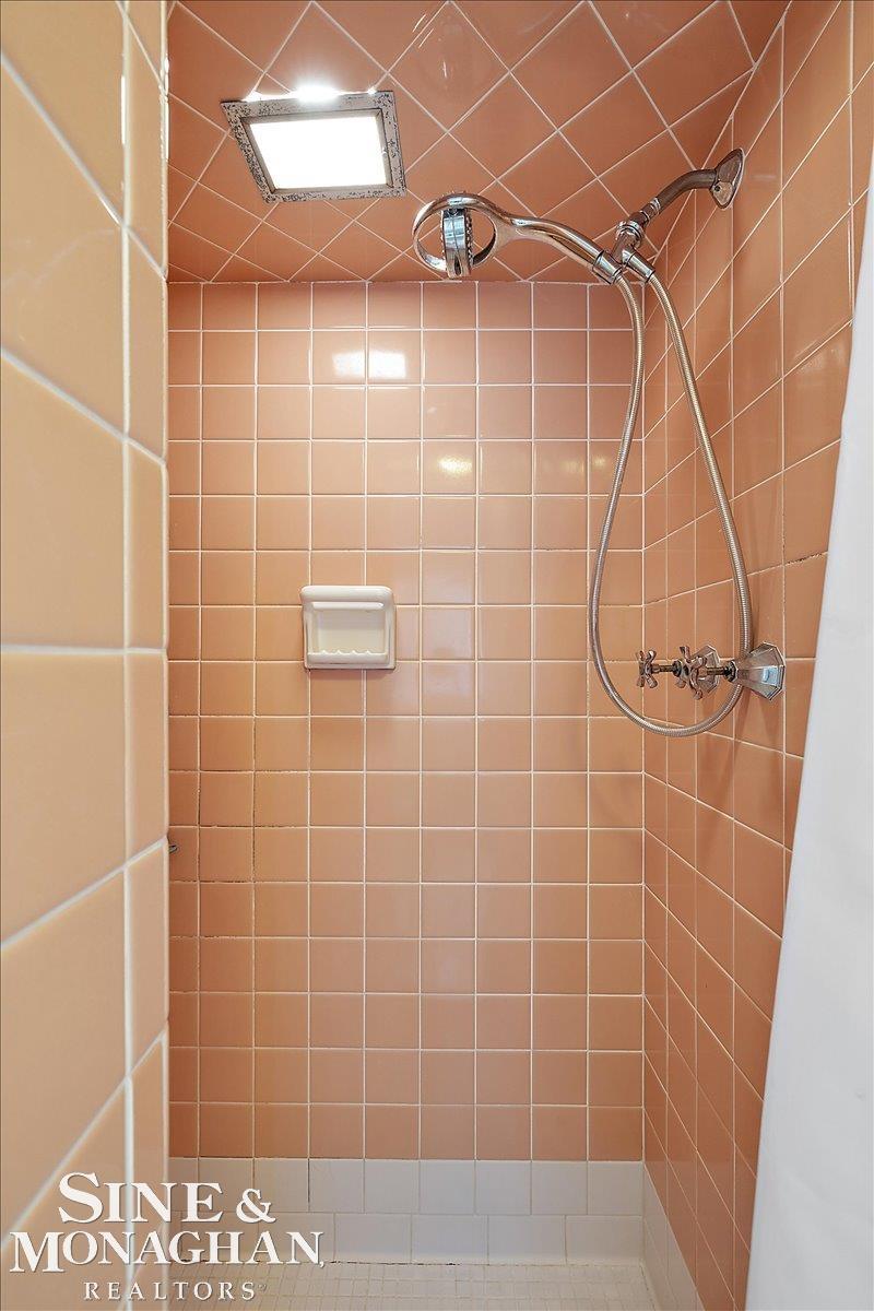 1221 North Renaud Road Grosse Pointe Woods, MI 48236 - Photo 42 of 54