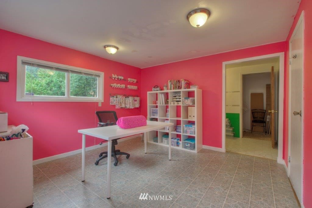 3313 Southeast 5th Street Renton, WA 98058 - Photo 14 of 17