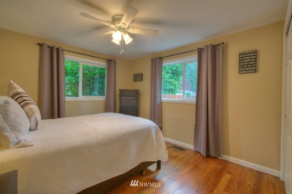 3313 Southeast 5th Street Renton, WA 98058 - Photo 8 of 17