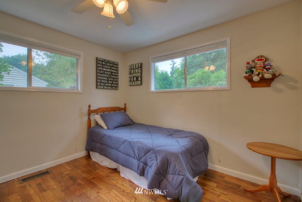 3313 Southeast 5th Street Renton, WA 98058 - Photo 9 of 17