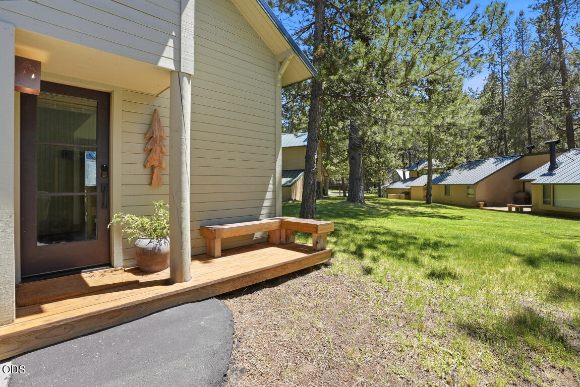 57569 Ranch Cabin Road, Unit 1 Sunriver, OR 97707 - Photo 5 of 34
