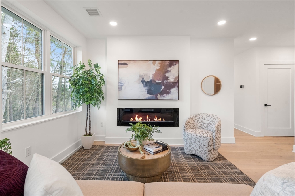 16 Stearns Road, Unit 302 Wellesley, MA 02482 - Photo 4 of 14