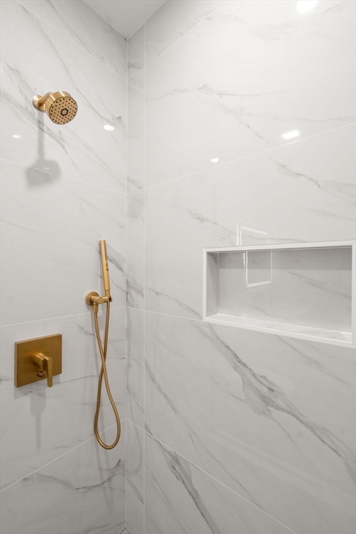 16 Stearns Road, Unit 302 Wellesley, MA 02482 - Photo 10 of 14