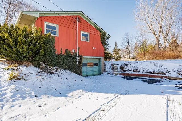 $179,900 | 222 Salmon Creek Drive, Greece, NY 14468