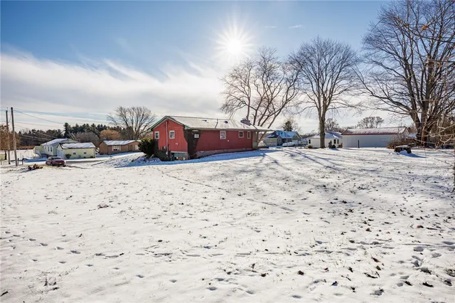 $179,900 | 222 Salmon Creek Drive, Greece, NY 14468