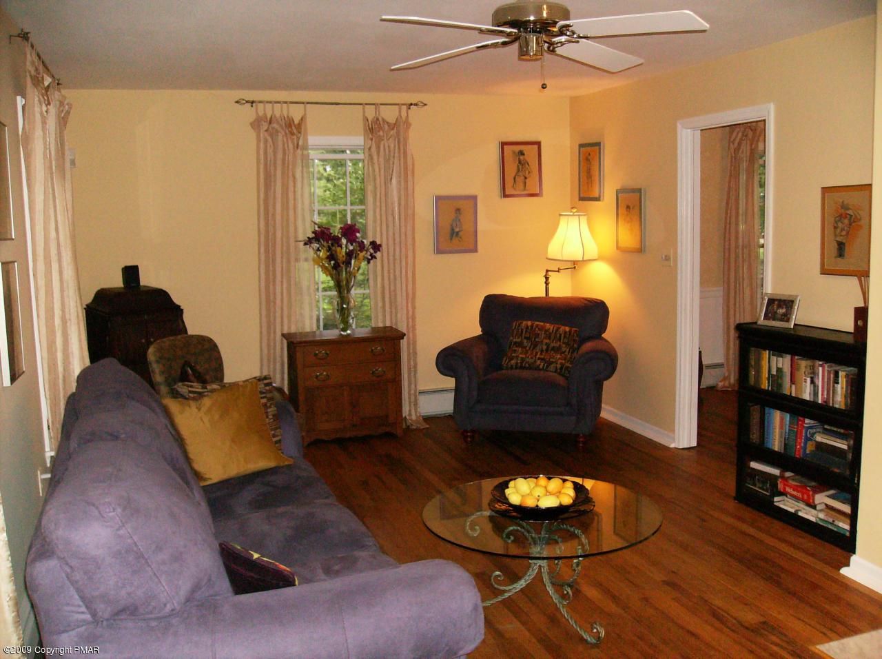 2523 Ridge Road Cresco, PA 18326 - Photo 3 of 18 LIVING ROOM