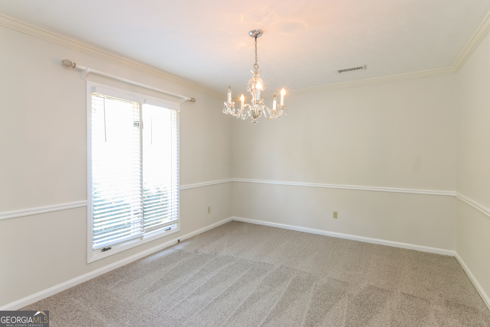 4303 Castlewood Parkway Columbus, GA 31907 - Photo 9 of 19
