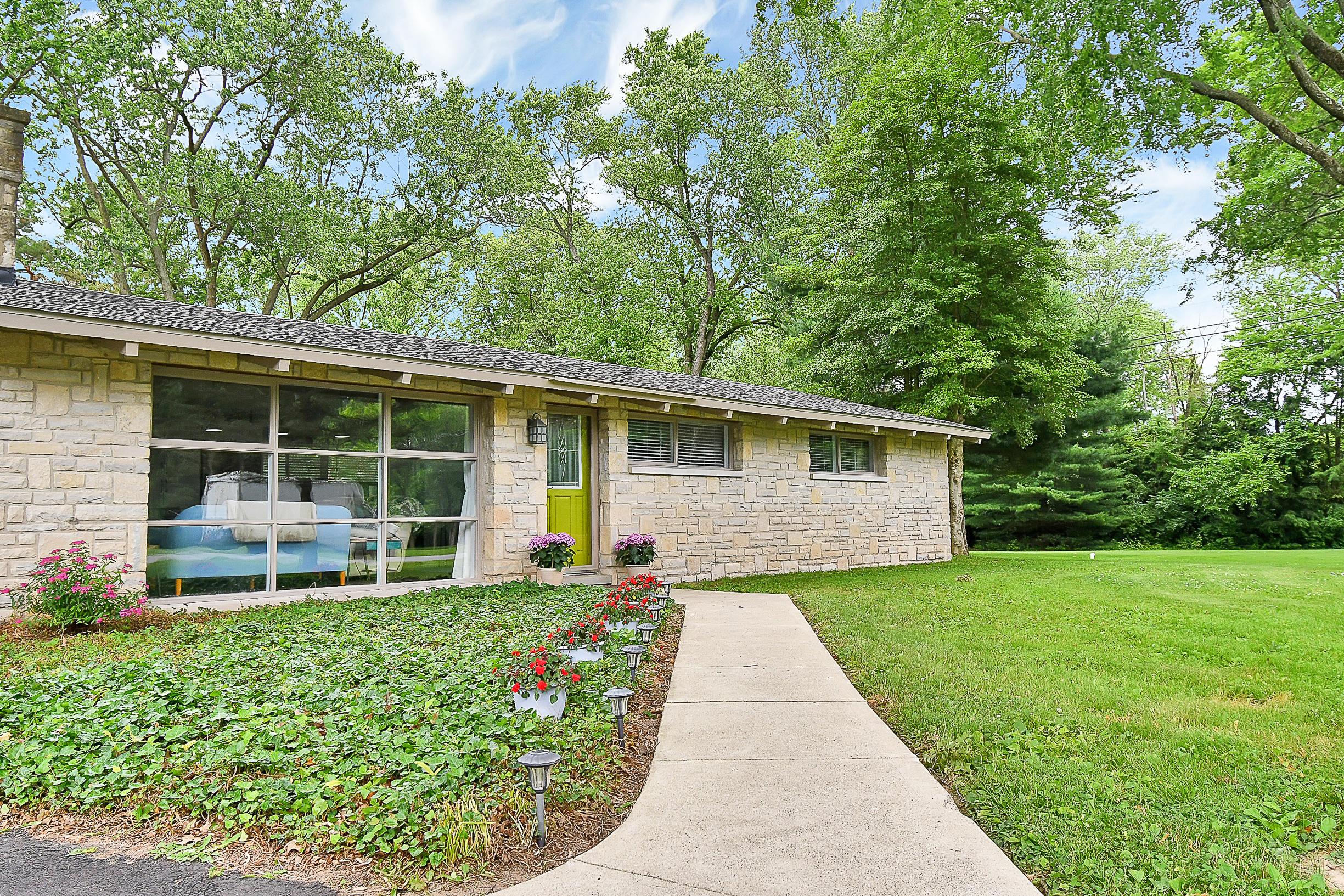 3270 Polley Road Columbus, OH 43221 - Photo 3 of 38 Gallery Image 3