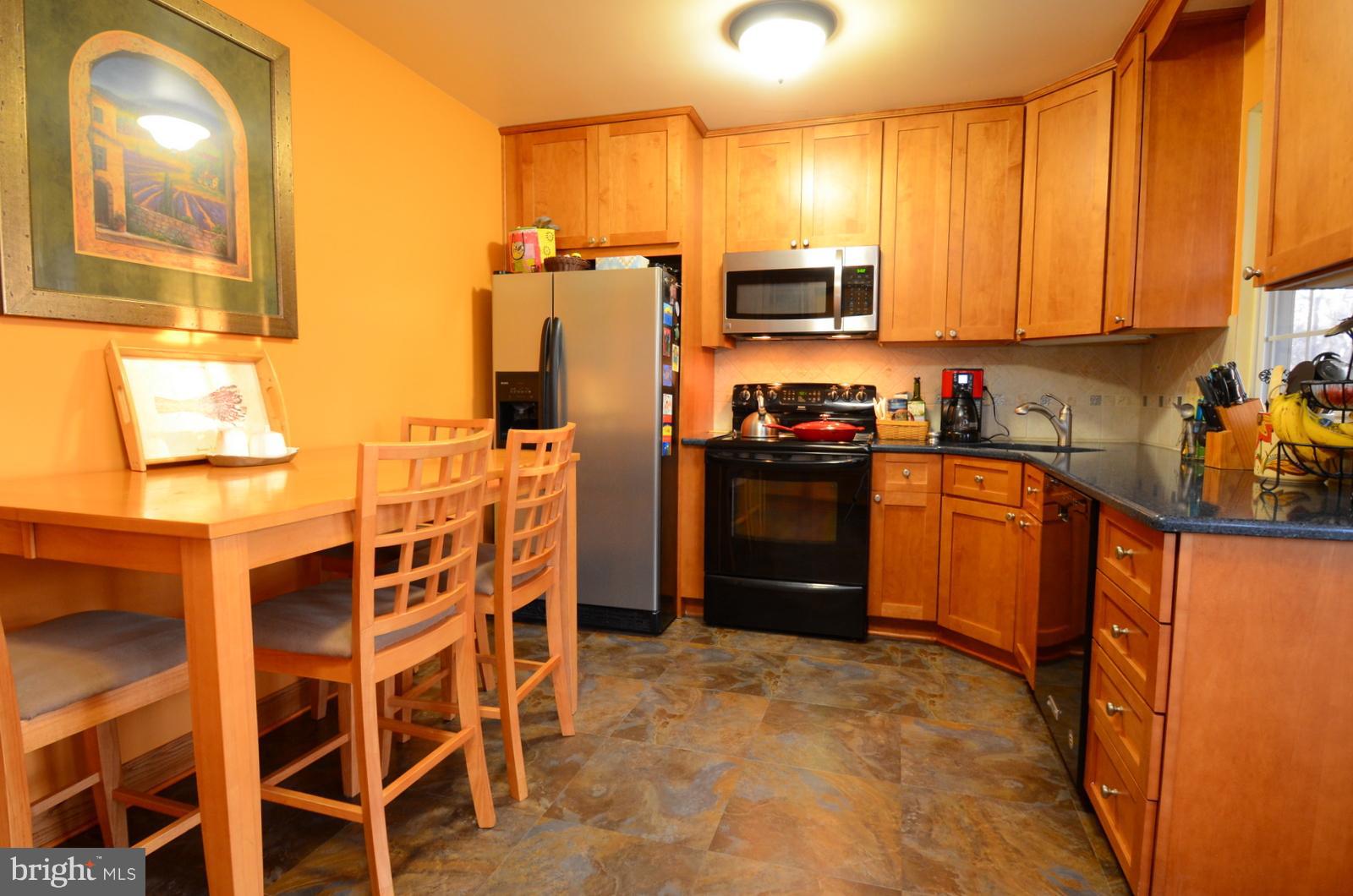 3718 Nile Road Davidsonville, MD 21035 - Photo 4 of 26 Renovated Kitchen: updated cabinets and Granite