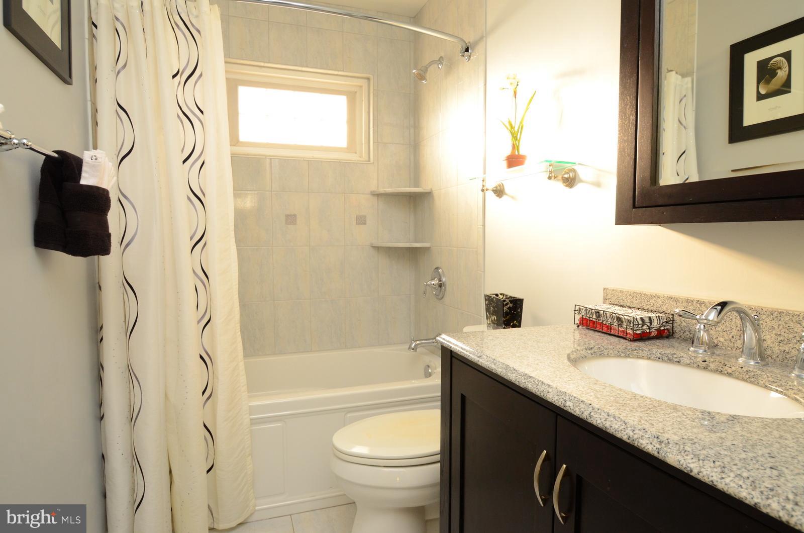 3718 Nile Road Davidsonville, MD 21035 - Photo 10 of 26 Renovated Upper Full Bath