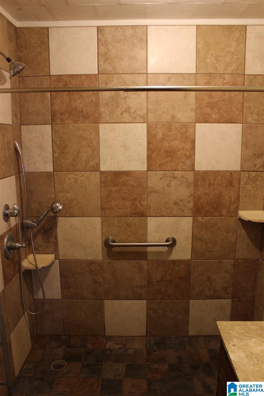 185 Maylene Lane Alabaster, AL 35114 - Photo 3 of 9