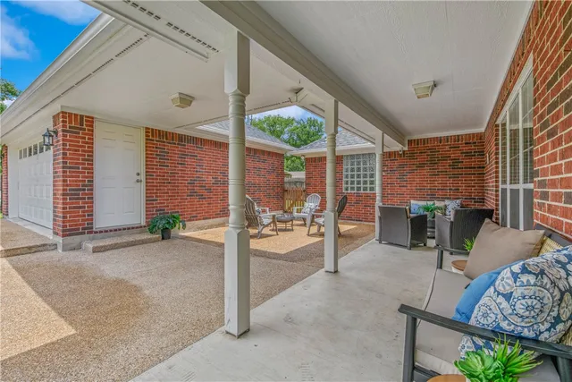 $398,000 | 6201 Cromwell Court, Bryan, TX 77802