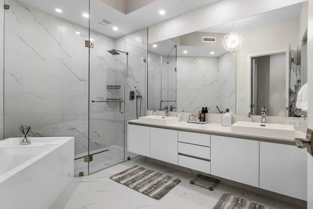 $2,100,000 | 3100 North Ocean Drive, Unit H1209, Singer Island, FL 33404