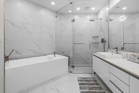 $2,100,000 | 3100 North Ocean Drive, Unit H1209, Singer Island, FL 33404