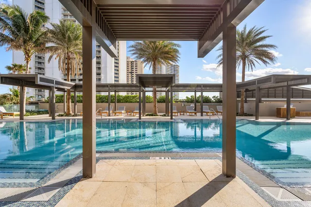 $2,100,000 | 3100 North Ocean Drive, Unit H1209, Singer Island, FL 33404