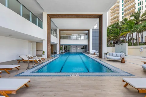 $2,100,000 | 3100 North Ocean Drive, Unit H1209, Singer Island, FL 33404