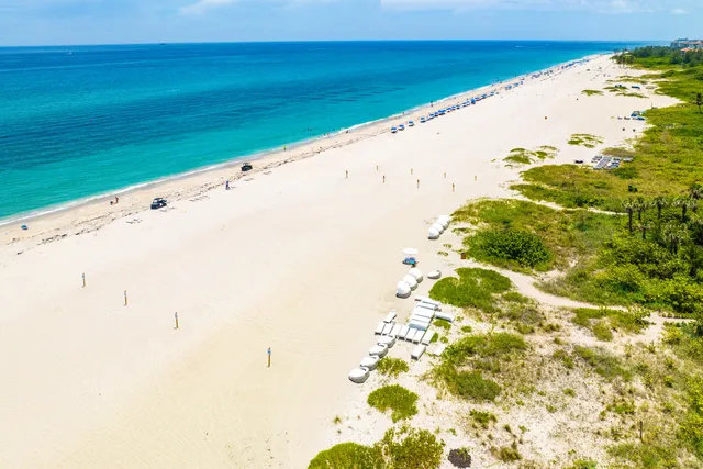 $2,100,000 | 3100 North Ocean Drive, Unit H1209, Singer Island, FL 33404