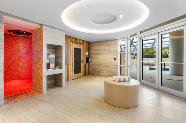 $2,100,000 | 3100 North Ocean Drive, Unit H1209, Singer Island, FL 33404