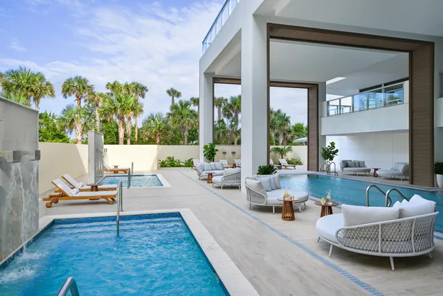 $2,100,000 | 3100 North Ocean Drive, Unit H1209, Singer Island, FL 33404