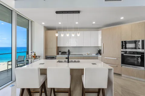 $2,100,000 | 3100 North Ocean Drive, Unit H1209, Singer Island, FL 33404