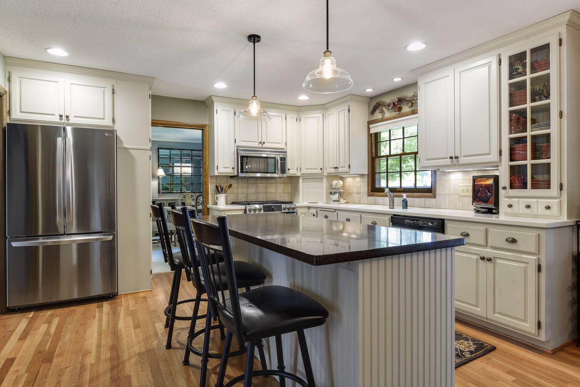 18509 Timber Ridge Drive Minnetonka, MN 55345 - Photo 10 of 45