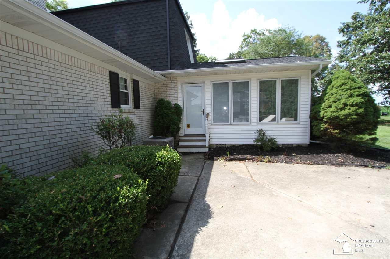 1302 Strasburg Road Monroe, MI 48161 - Photo 6 of 31
