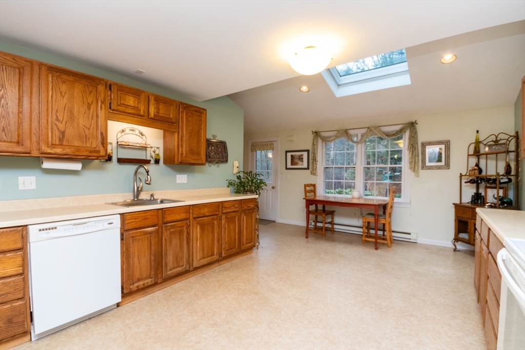 20 Eleanor Road Walpole, MA 02081 - Photo 14 of 34 Gallery Image 14