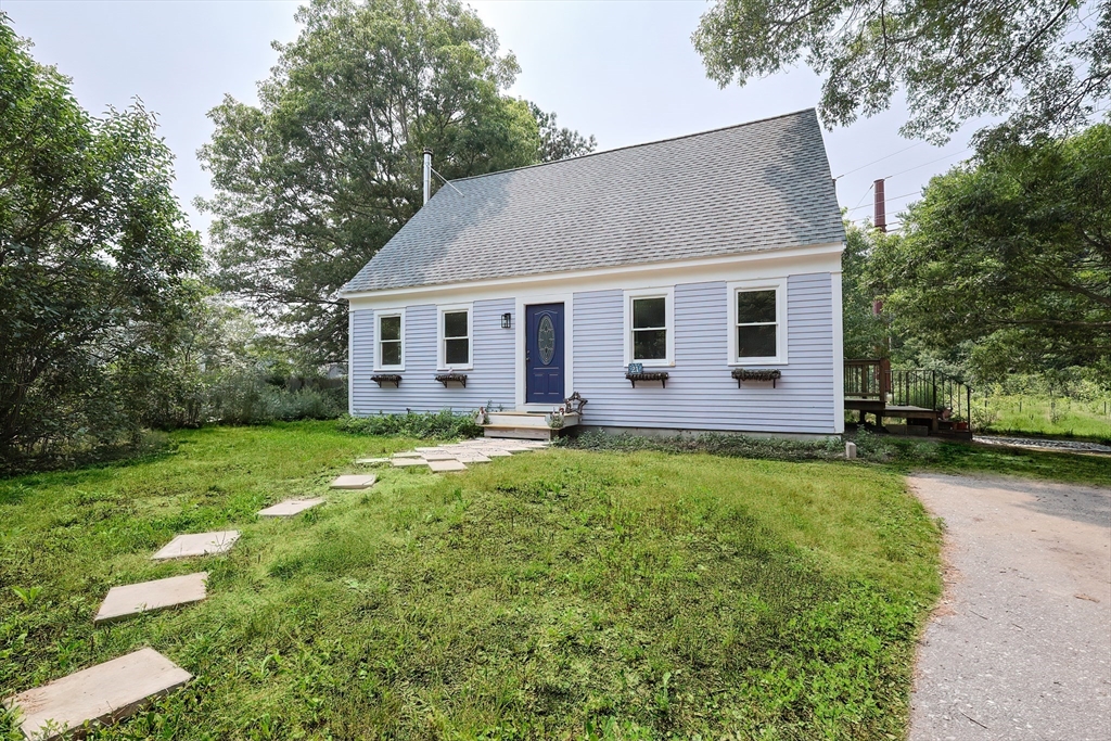 21 Shannon Way Barnstable, MA 02632 - Photo 2 of 36