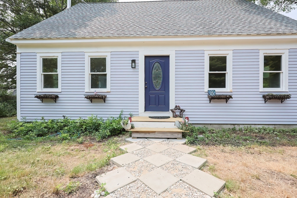 21 Shannon Way Barnstable, MA 02632 - Photo 4 of 36